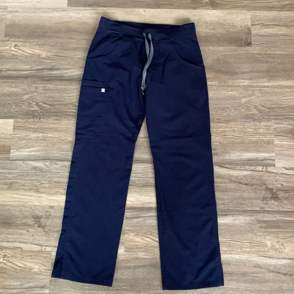 Figs navy scrub pants-xs petite